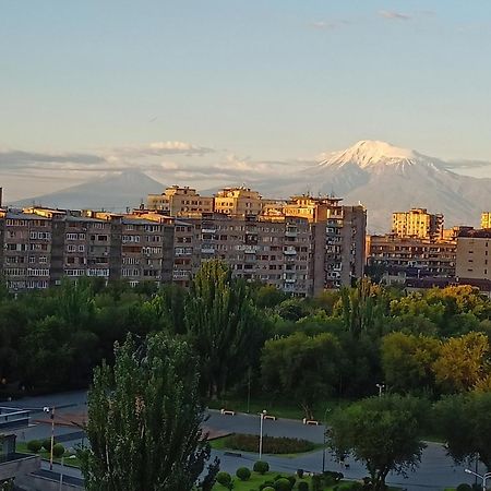 Umba Apartment N5 - Balcony And Mount Ararat View يريفان المظهر الخارجي الصورة
