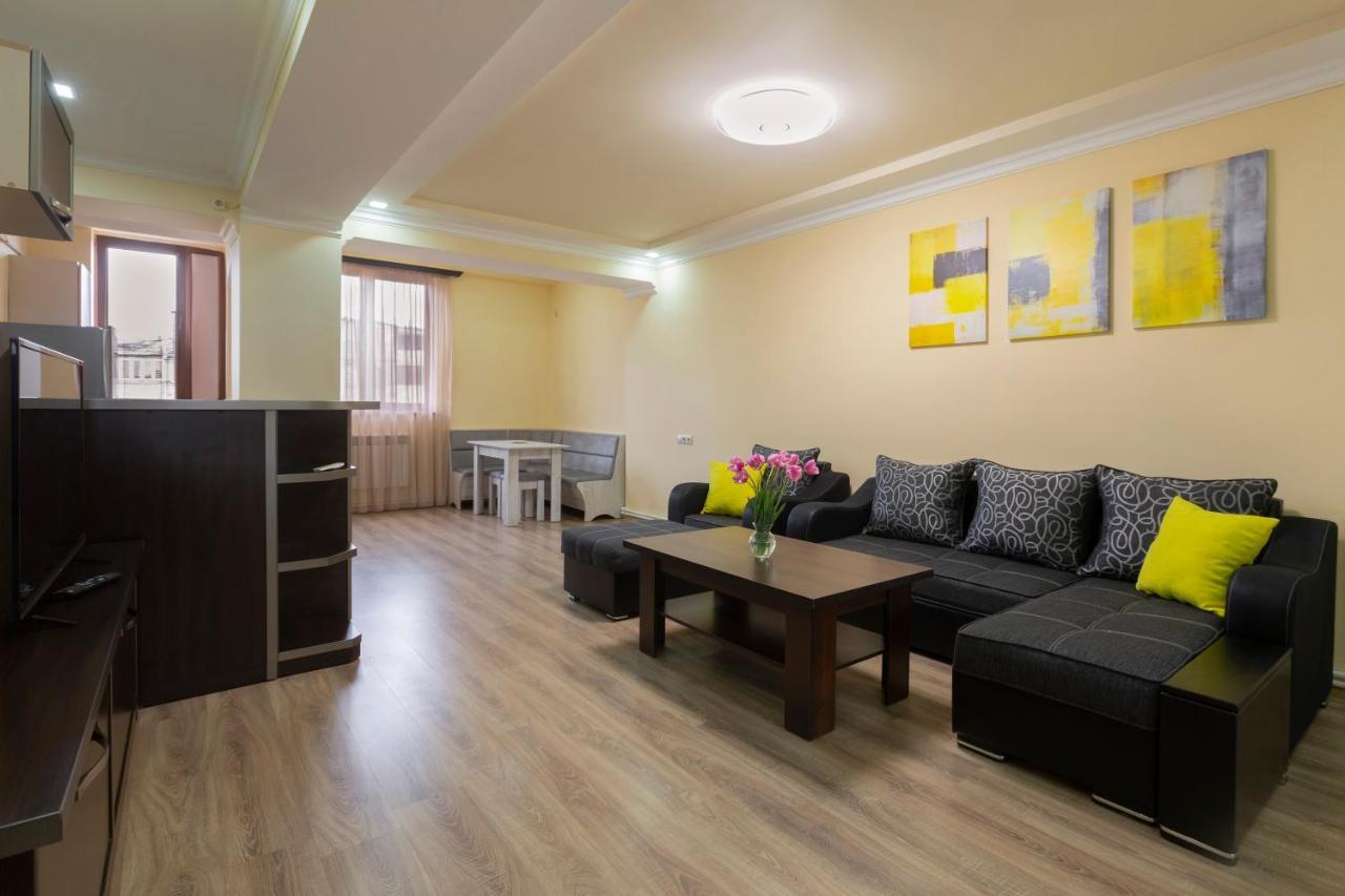 Umba Apartment N5 - Balcony And Mount Ararat View يريفان المظهر الخارجي الصورة